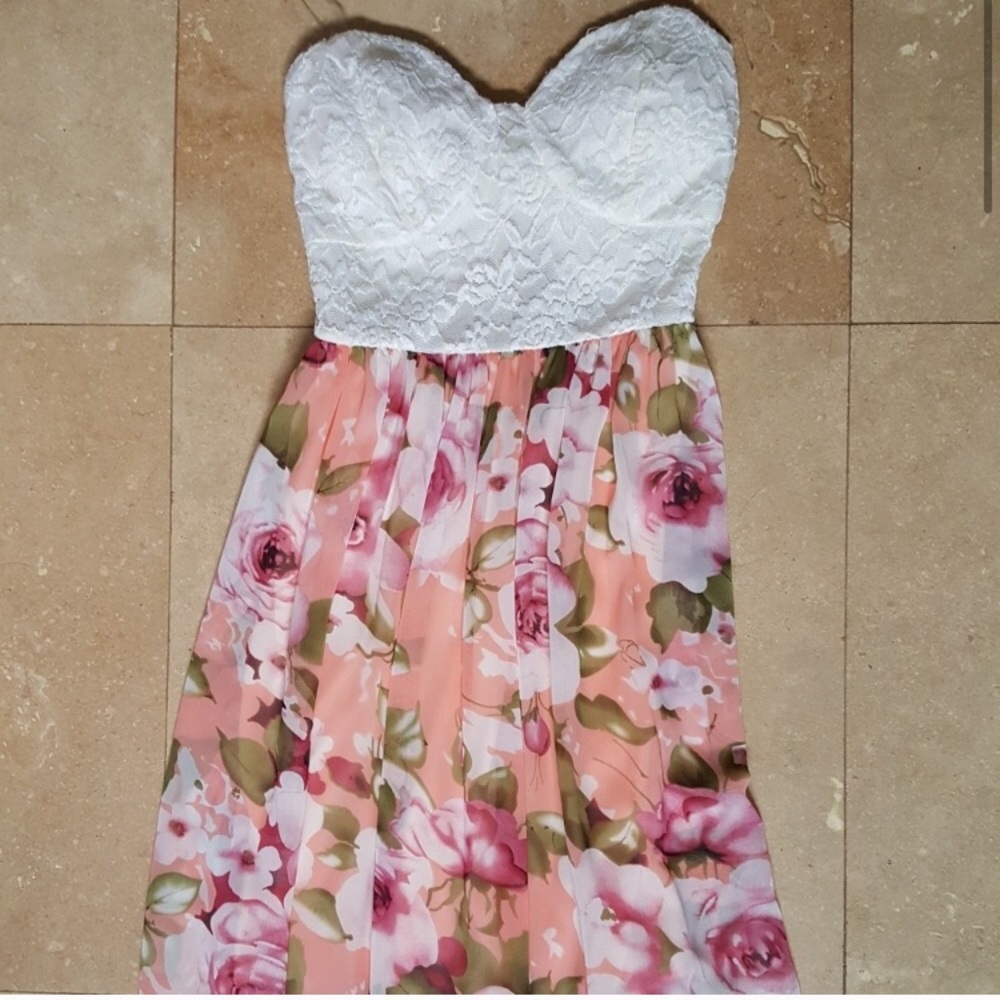 NWOT Windsor Maxi Dress